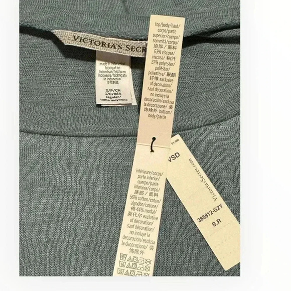 NEW Victoria’s Secret Women’s Small Gray Embroidered Bow Sweater NWT‎ - Picture 4 of 6